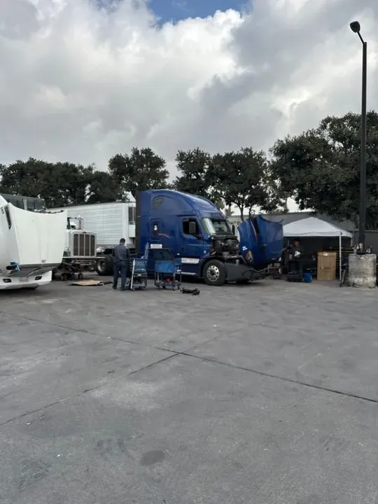 https://cdn.trust-mechanics.com/photos/SOi1XlCzyuco2oRvA6Us/b51dfd19-ad6a-4139-be8e-dff75044c342_720x720