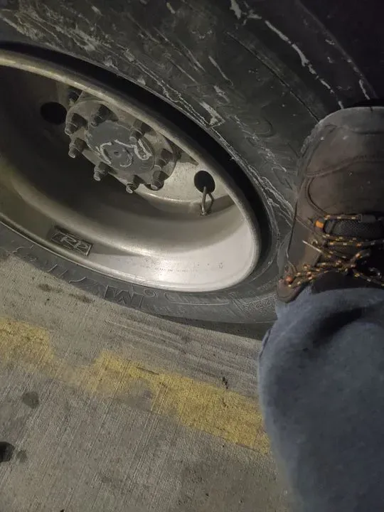 https://cdn.trust-mechanics.com/photos/SZyv45gtiqDSyLoBR1Zb/bb827964-33e9-4b9c-a502-66130ef808d5_720x720