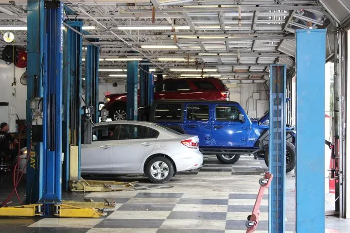 https://cdn.trust-mechanics.com/photos/SsRxFExV8kTqotT6joBb/9c960a77-0be3-4b8c-95d8-0b842a1ee1d9_720x720