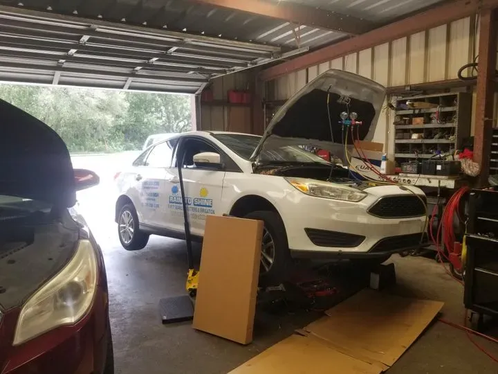 https://cdn.trust-mechanics.com/photos/T3MlQe9C2egthBj0G843/6daa06c2-d199-435d-b3aa-a176d98d36fd_720x720