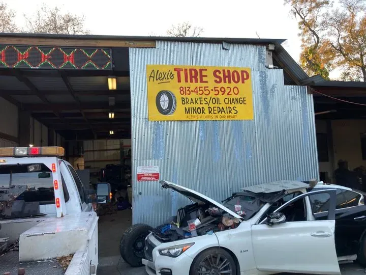 https://cdn.trust-mechanics.com/photos/TZMpqJRknxasOLVerItn/973df1db-4aef-4b33-a78c-fcb8216b6b37_720x720