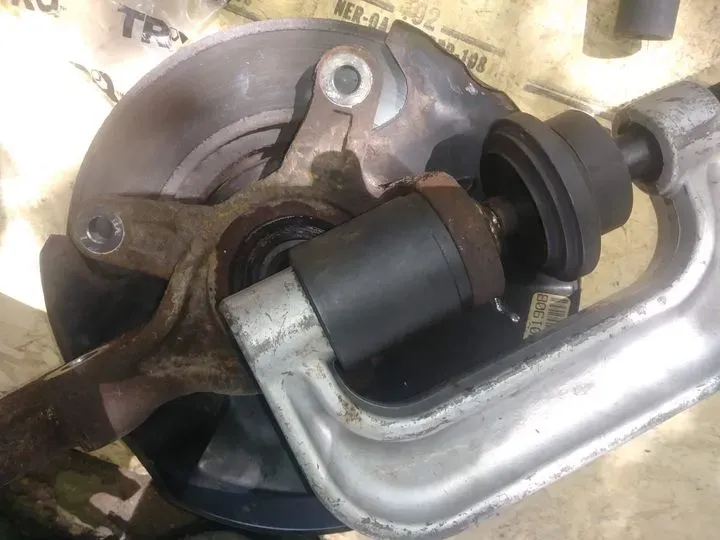 https://cdn.trust-mechanics.com/photos/TbppUJfNzf2bfvxzfoY2/e8ea361d-551f-4761-9673-63c72ea644bf_720x720