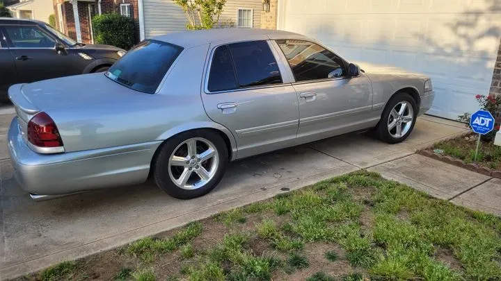 https://cdn.trust-mechanics.com/photos/Tn6RWaiG9UwdiOhzAehb/f029a838-9aff-4418-8a74-0fd5d1b77e32_720x720