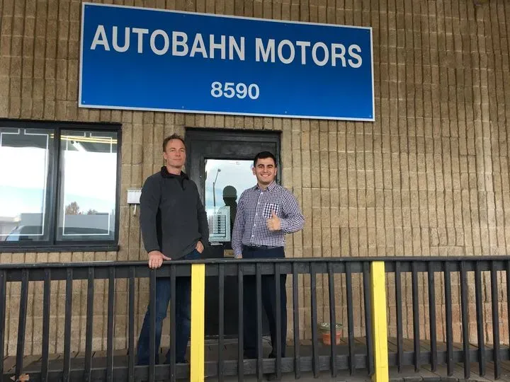 https://cdn.trust-mechanics.com/photos/U81XGvpr95GddcRejH6m/3076944d-e2d3-4d17-864a-f3fe2eb450df_720x720