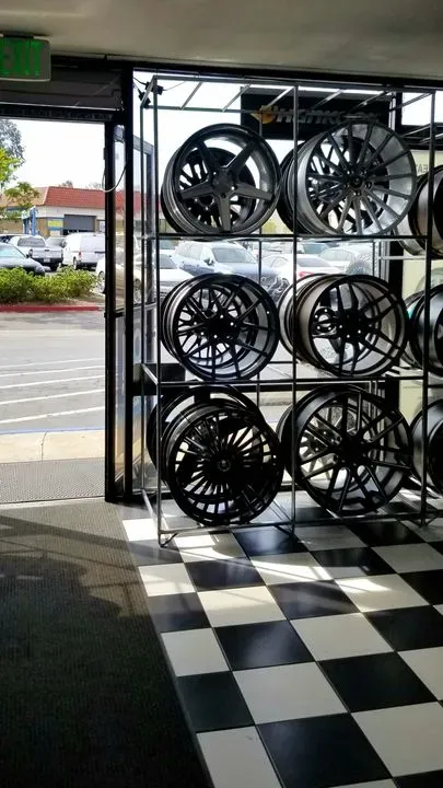 https://cdn.trust-mechanics.com/photos/UERGoQHecuVTdnUte9yT/68463f68-f4dc-4882-b34b-d24256bbdefd_720x720