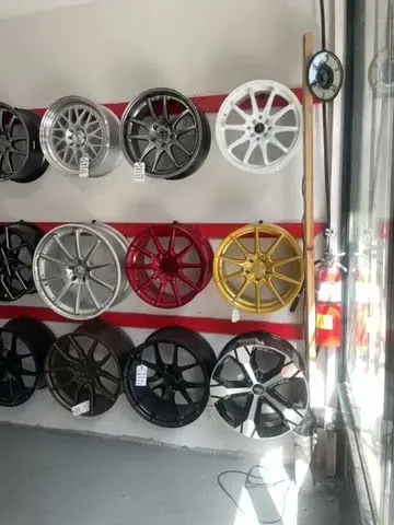 https://cdn.trust-mechanics.com/photos/UaGrJdZk4MXeerK7hGD8/2e79c379-32e0-4176-a5a9-acc4d094f962_720x720