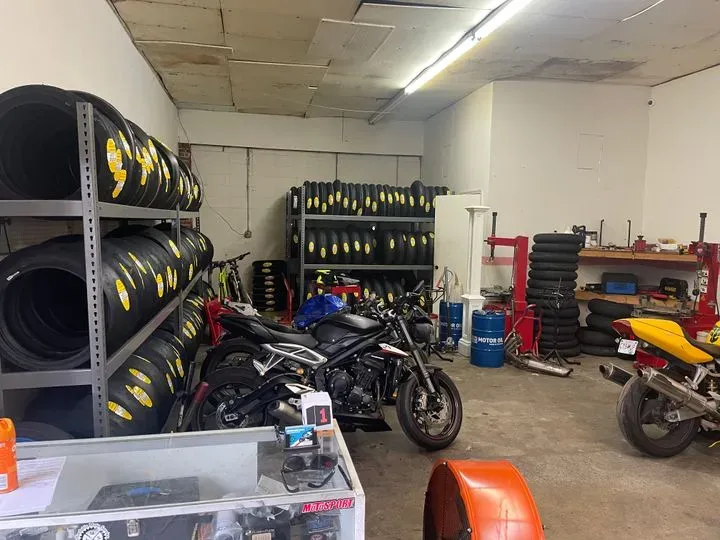 https://cdn.trust-mechanics.com/photos/UiQrhJvCB99lQwyHJWll/a36301fc-a2ab-46a0-851d-49d1b3dce358_720x720