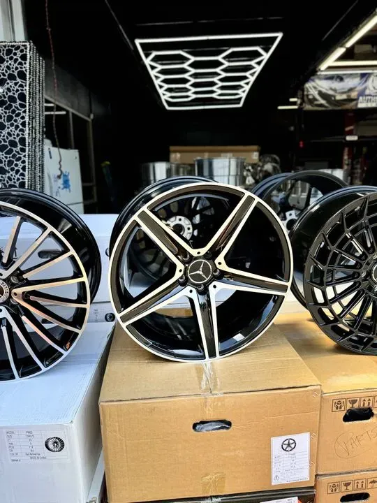 https://cdn.trust-mechanics.com/photos/UnSkX5DtYVzXS7HoUzDg/1128aa7a-6800-40c8-8f7b-4411609672a5_720x720