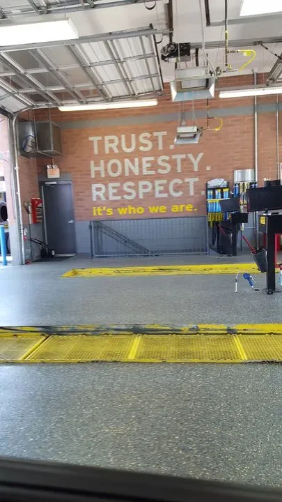 https://cdn.trust-mechanics.com/photos/UxboiZnJ8EOpxia3zFOW/601e806a-2371-4027-86ff-c0e7c78576e2_720x720