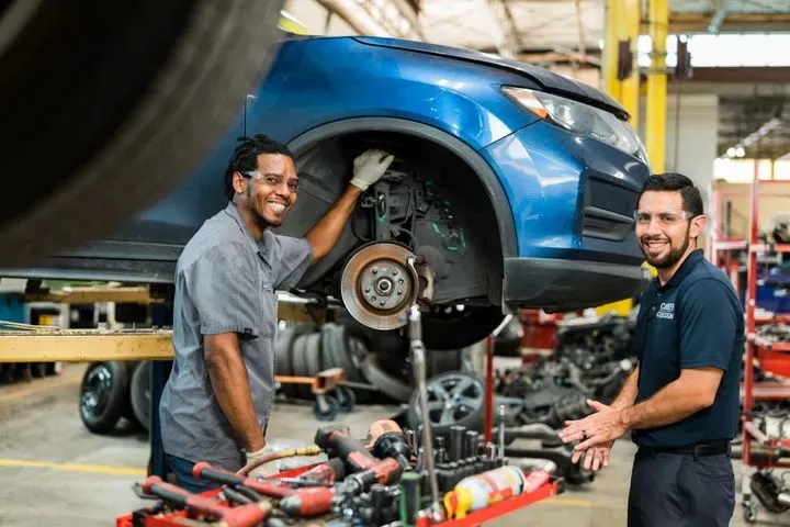 https://cdn.trust-mechanics.com/photos/VUmhBG2u8MYKp4s4NnUr/117ec6c8-d3a1-4fa6-8d44-60a71e735667_720x720
