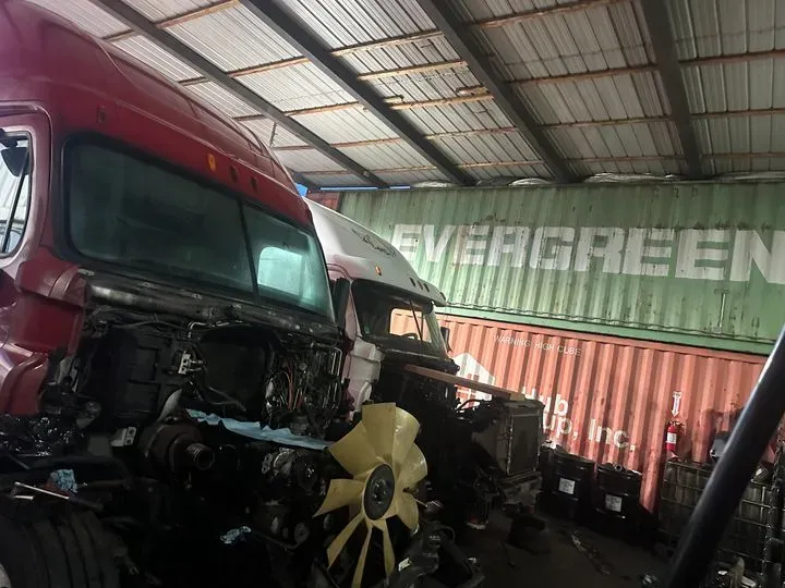 https://cdn.trust-mechanics.com/photos/Vem3xk4JzWNRIwATNpyX/f316e703-3b75-405d-8463-1d47253321d0_720x720