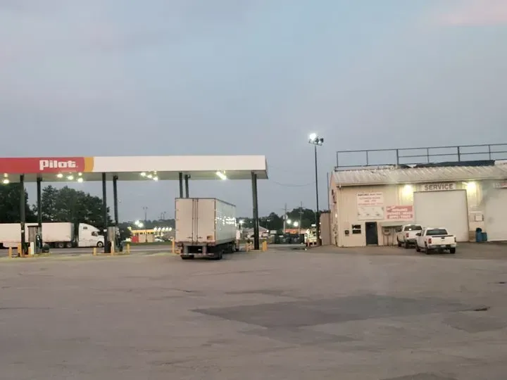 https://cdn.trust-mechanics.com/photos/Vt8LVOmEThzU0JhemHKe/616eddad-a66f-4374-881c-d72a09020320_720x720