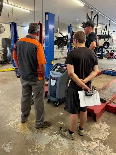 https://cdn.trust-mechanics.com/photos/VyijZa1TL2ZyodIUgXl6/a58f853a-6f3c-4bfb-82be-5e71c7ccd50c_720x720