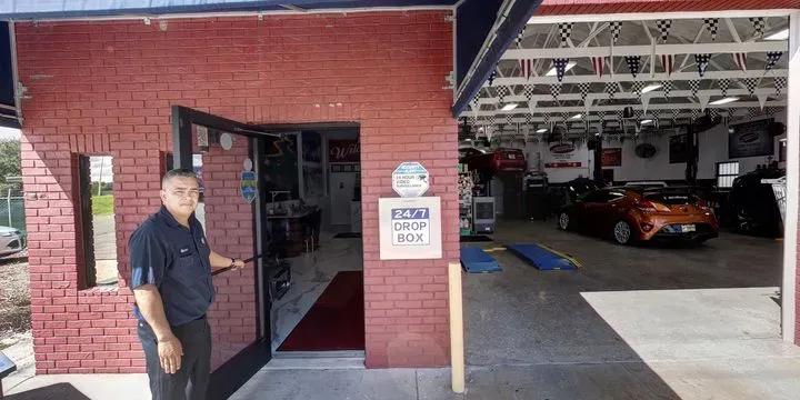 https://cdn.trust-mechanics.com/photos/W1k2Nzjh5utERkd7UxkF/0b34216c-8e26-4e34-a960-ed2de56f8721_720x720