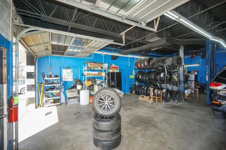 https://cdn.trust-mechanics.com/photos/WEe1XG4eGkjijVYtAXYB/335a7440-d503-43cc-8402-a4d9e72ce313_720x720