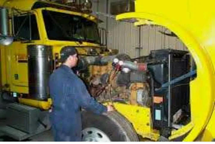 https://cdn.trust-mechanics.com/photos/WHxsJ9sPmADhwDVnz6lw/f4aa09b4-b5f5-4319-a6dc-aaf6ba54b4d6_720x720