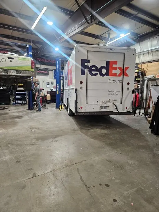 https://cdn.trust-mechanics.com/photos/X2sVC4gMaCt7b9pM1mns/c64eb7e0-cc0e-44d0-9648-7e49813a3c85_720x720