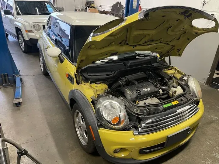 https://cdn.trust-mechanics.com/photos/XK4EWj5SROTdpDZzeoPt/ee157142-d0ef-4dee-b4b2-e8c101b558af_720x720