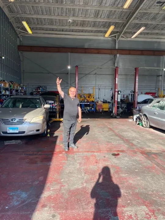 https://cdn.trust-mechanics.com/photos/XUgpPXWrCaVa9qxSvdmu/e2023960-d7e5-4dd1-8fa2-416a3c0570d6_720x720