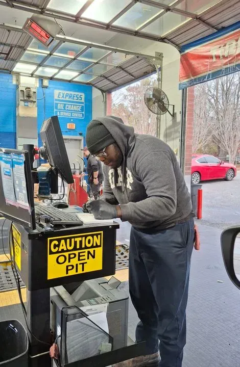 https://cdn.trust-mechanics.com/photos/XoRAB6yjLv61o4J5ZTz1/ecbef6b7-c837-438f-8b7d-3c621dacbff7_720x720