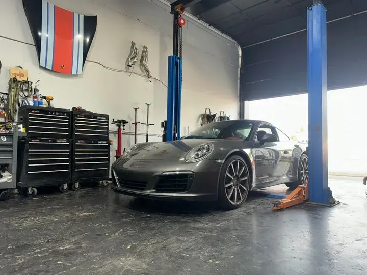 https://cdn.trust-mechanics.com/photos/Y2T216UxqLaG2nLL0RWS/d712d6a1-a62f-47d0-9593-c1bfb42415d6_720x720