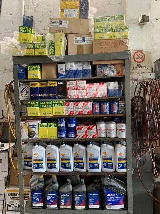 https://cdn.trust-mechanics.com/photos/Y3dSMFbKUEer1yvMENv8/bca18f13-9caf-4740-b344-ce950edf4aff_720x720