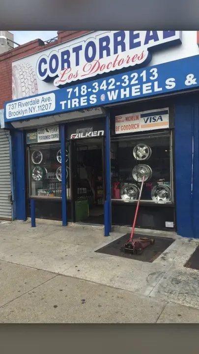 https://cdn.trust-mechanics.com/photos/YHjbujTaA8CYlR0Lh5S4/17365298-cf36-416f-887b-9e5c0d68504f_720x720