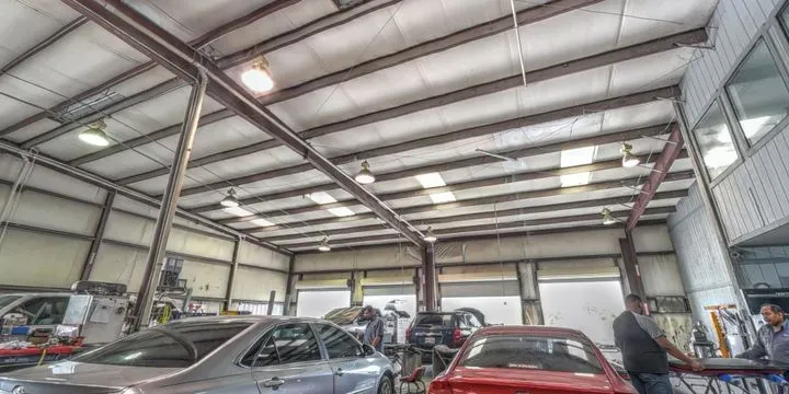 https://cdn.trust-mechanics.com/photos/YVEGq34XZbfSuRH9aruR/2dcf5bad-7921-44bb-8f75-3a4c9a48c642_720x720