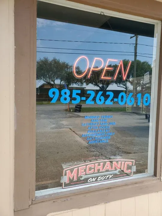 https://cdn.trust-mechanics.com/photos/Z39MUzIyzHe4cyw9zC2f/173c0e8e-d71b-4d58-9b40-25d3918ba985_720x720