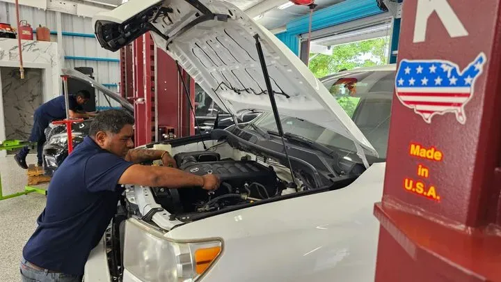 https://cdn.trust-mechanics.com/photos/Z3nLbEdNxVyXr34Ov05A/38f351db-a5c6-47b9-b083-51c9b3a557e5_720x720