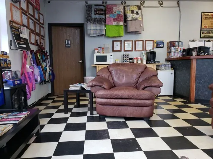 https://cdn.trust-mechanics.com/photos/ZFw29m7BhK7mmxe3sjg2/886dcfa1-7dcd-4f55-a91c-ed9a39c61a1b_720x720