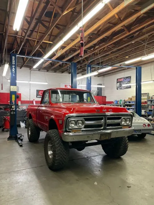 https://cdn.trust-mechanics.com/photos/ZsclJYpzKhaNdBF6jUaA/ab4f9e7d-9280-438d-83a0-9283c05fa134_720x720