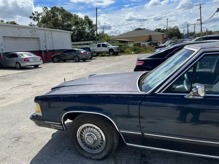https://cdn.trust-mechanics.com/photos/a81VMkixxpb5xKhsnhZN/99510843-62be-48d8-b4d9-9f0f5bd5f8d3_720x720