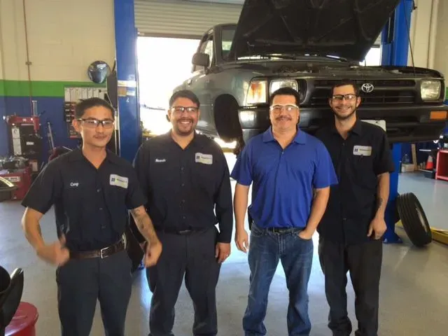 https://cdn.trust-mechanics.com/photos/a86e5XViMj7Eva7KP2Tt/b379e9ff-04c4-4076-b81e-443ecc96d0a6_720x720