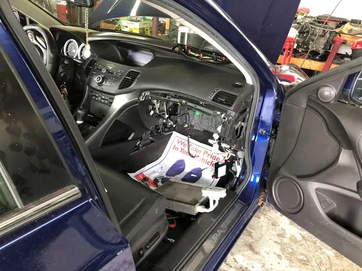 https://cdn.trust-mechanics.com/photos/aBPtw2vJUcYuDiN3q672/1f3df973-0587-4a85-b8e0-8305421f47eb_720x720