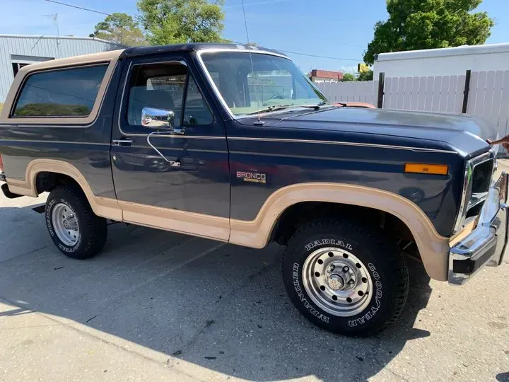 https://cdn.trust-mechanics.com/photos/aRA6lpz55KxD4r9FsJKJ/bd9ff51d-2a13-4635-9d99-d804622b916b_720x720