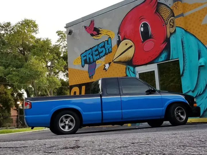 https://cdn.trust-mechanics.com/photos/aqThzV1lSodITpxRmaQb/828f9416-048a-43f3-8b22-d71e8aa4792b_720x720