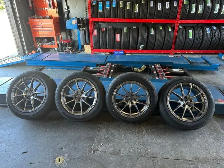 https://cdn.trust-mechanics.com/photos/b4fMfpOBk7W59uEg1VKZ/3dbc4aaa-9cb9-4712-9f51-0a92f4f9a858_720x720