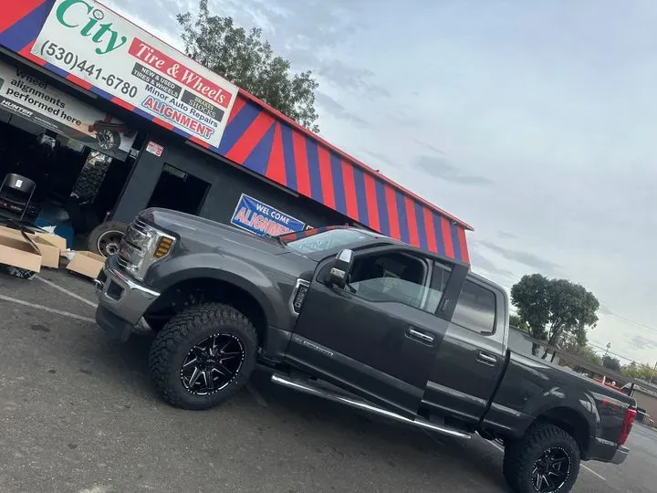 https://cdn.trust-mechanics.com/photos/b4fMfpOBk7W59uEg1VKZ/ac5ac00c-3ede-4d64-8b87-be73a6d5278a_720x720