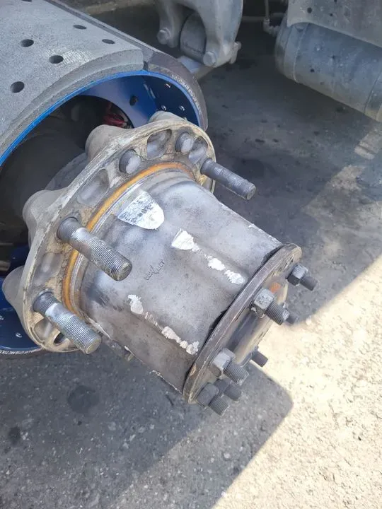 https://cdn.trust-mechanics.com/photos/bdtaX3V001hE3J2cSVzM/cc5135e4-715f-4bb0-beb2-300755d193ed_720x720