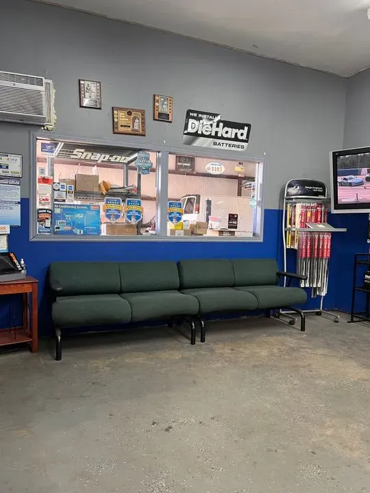 https://cdn.trust-mechanics.com/photos/bhVB8YdIJLwQXo3LCi9Z/b79a59cd-8da3-4fd4-9320-ee94d0525b11_720x720