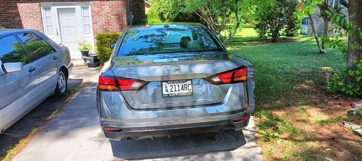 https://cdn.trust-mechanics.com/photos/buxegUcgBLKGOq7cctcr/a22352b0-8ebd-4208-aa09-25b7f325384b_720x720