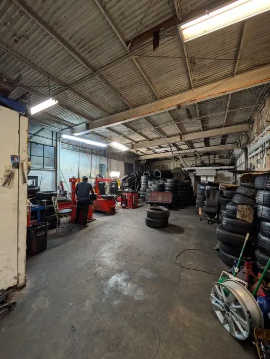 https://cdn.trust-mechanics.com/photos/cKjIZAo4Lht7sLIUCW88/84378758-e112-4c79-b4c4-6272e0274099_720x720