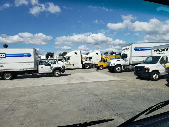 https://cdn.trust-mechanics.com/photos/clyyujmCynWnFPqdSH06/02c25eb5-82f9-471b-b21f-d87a5dbaf052_720x720