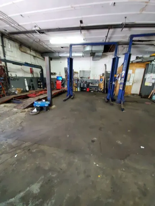 https://cdn.trust-mechanics.com/photos/cu02h7IVVdZbpGtVbFpE/bd779fc5-6fc5-48df-9f52-6d365cf9a7a7_720x720