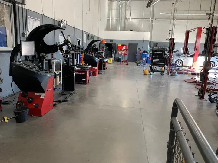https://cdn.trust-mechanics.com/photos/dIOs5DWlBQOFi7hcOOjC/bacaea59-003a-402b-8a7d-0910083d9acc_720x720