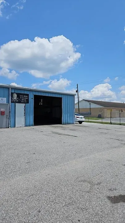 https://cdn.trust-mechanics.com/photos/dm65CcCjrQaczpFPqxbr/f8f27411-186c-464d-b2ee-69281aa2b8e6_720x720