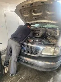 https://cdn.trust-mechanics.com/photos/eabnoWJbmmxsZTEJUurH/c45b99b9-f36e-4f61-b9bf-e3948019ecc8_720x720