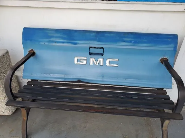 https://cdn.trust-mechanics.com/photos/erxZEGYMa7ko2bsdEFq1/810f7cbe-f084-4a3b-8222-7f2c794903dc_720x720