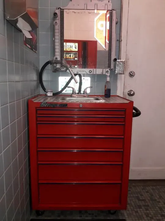 https://cdn.trust-mechanics.com/photos/erxZEGYMa7ko2bsdEFq1/853af133-c3ef-4103-916e-276198ebecd3_720x720